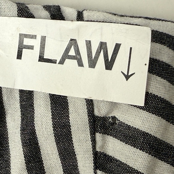 Walter Baker Becca Tunic Black/White Striped Floral Embroidered SEE MEAS. Flaw - Picture 8 of 10